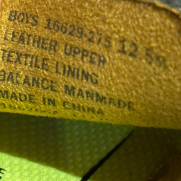 NWOT Florsheim Tan Kids Moccasins - Picture 2 of 6